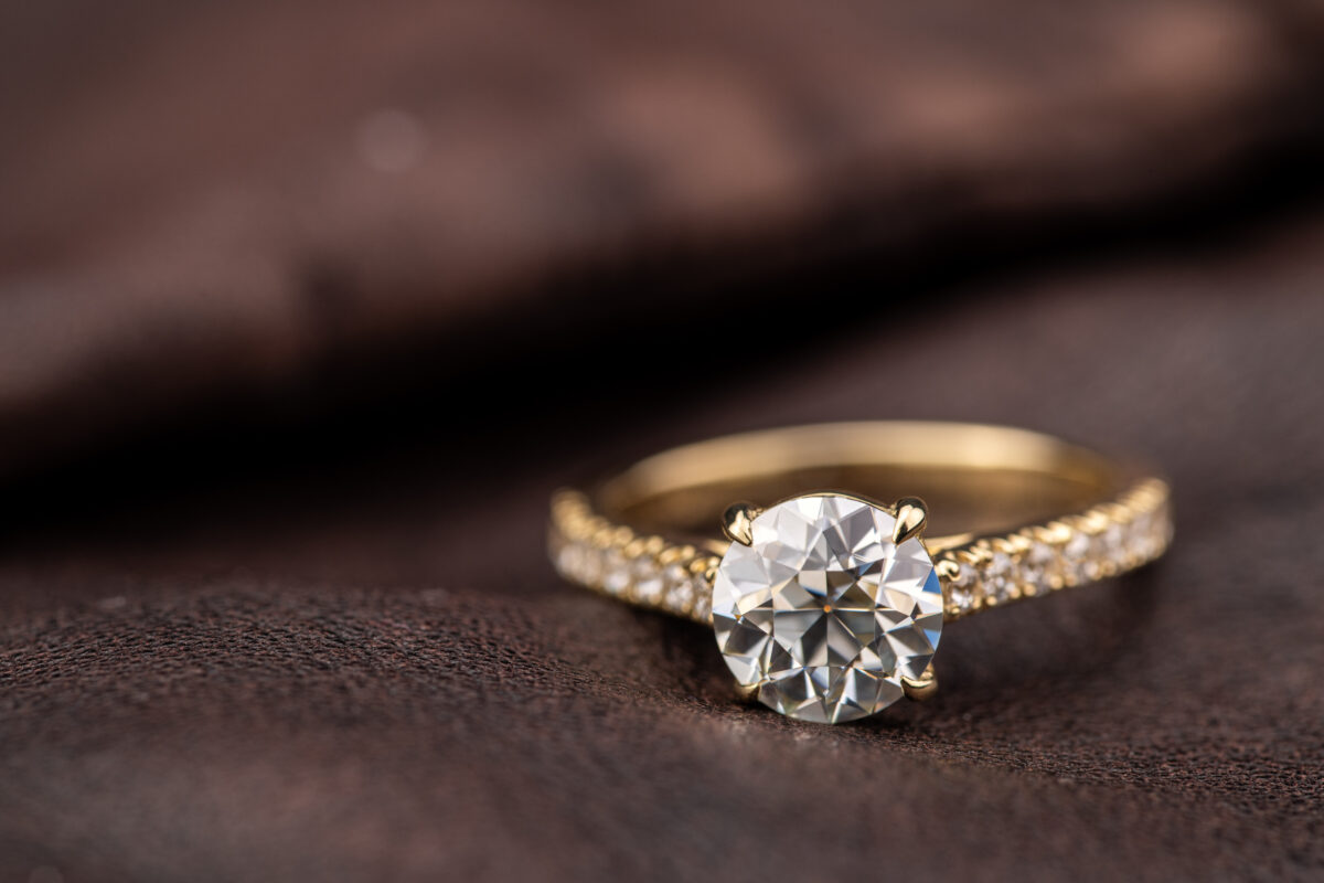 Diamond engagement ring for quality control education