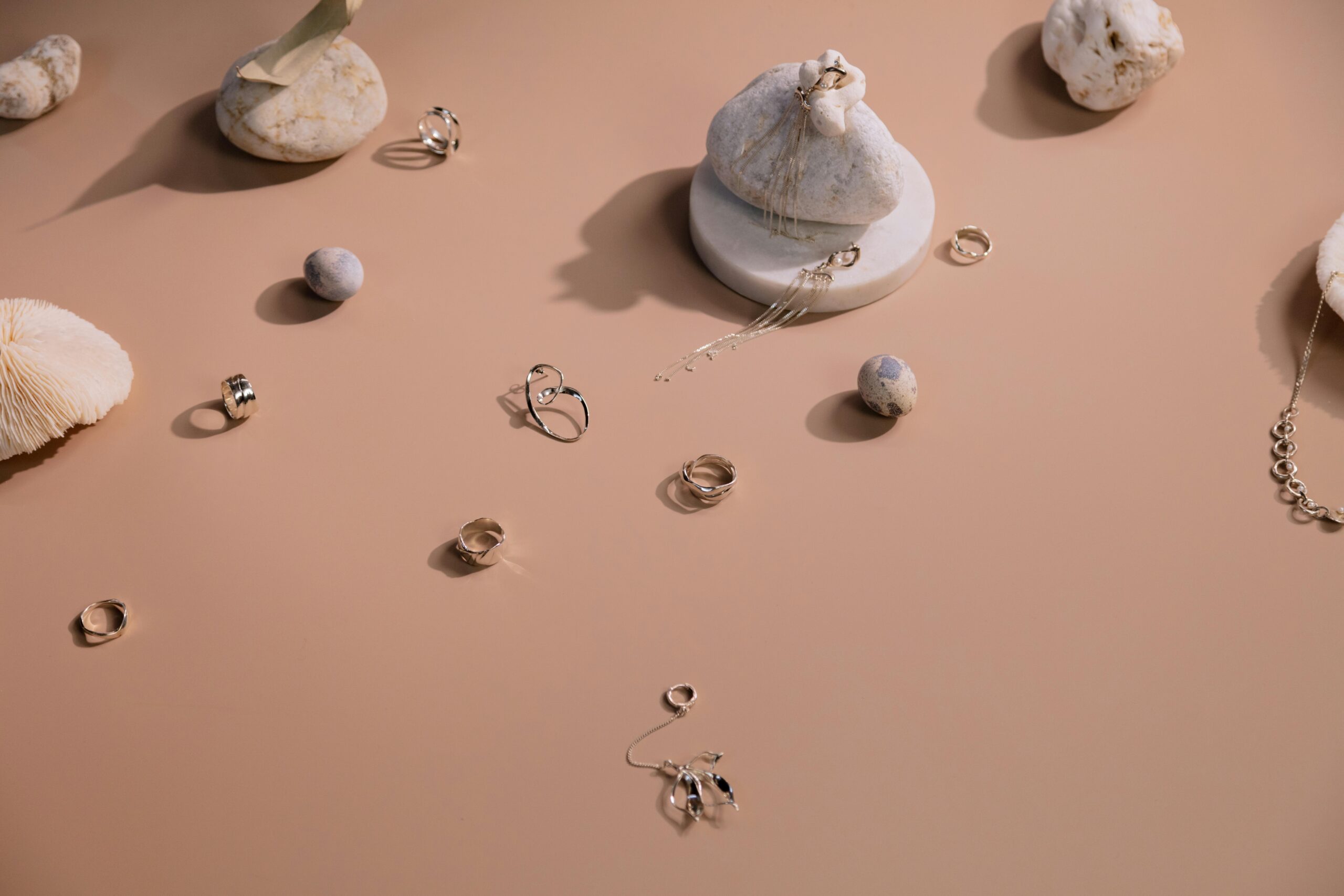 Diamond jewellery selection for modern diamond shapes