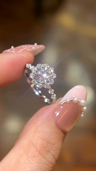 Dream Bridal Ring customer video thumbnail