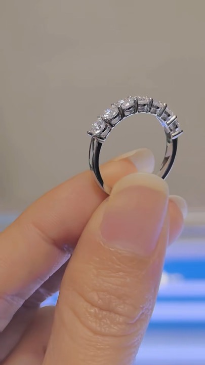 Eternity Band Arc customer video thumbnail